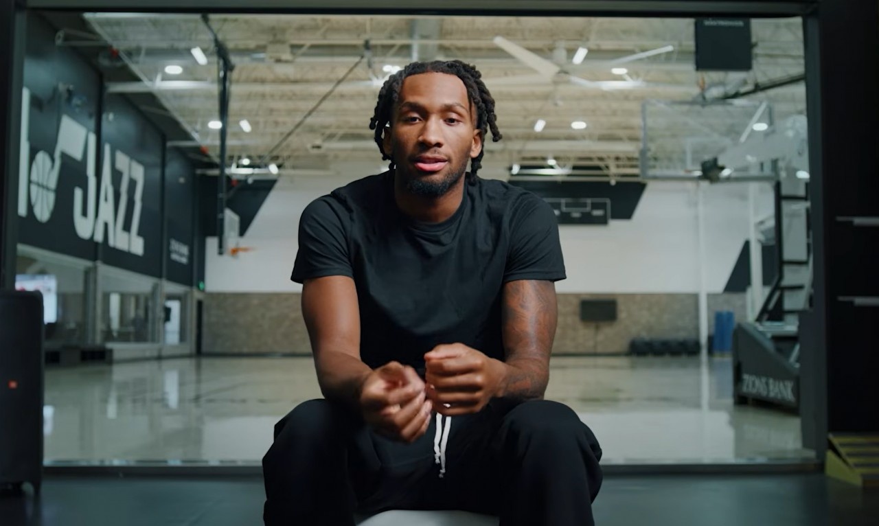 彼得森:从小热爱篮球 经常研究科比利拉德布克米切尔等人录像 彼得森:从小热爱篮球 经常研究科比利拉德布克米切尔等人录像