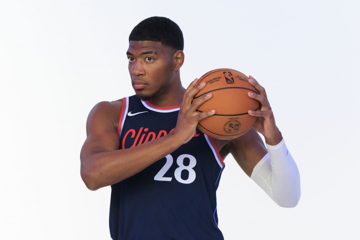 亚洲球员NBA得分谁最强？姚明前3守门 小杨破百里程碑 八村在发力